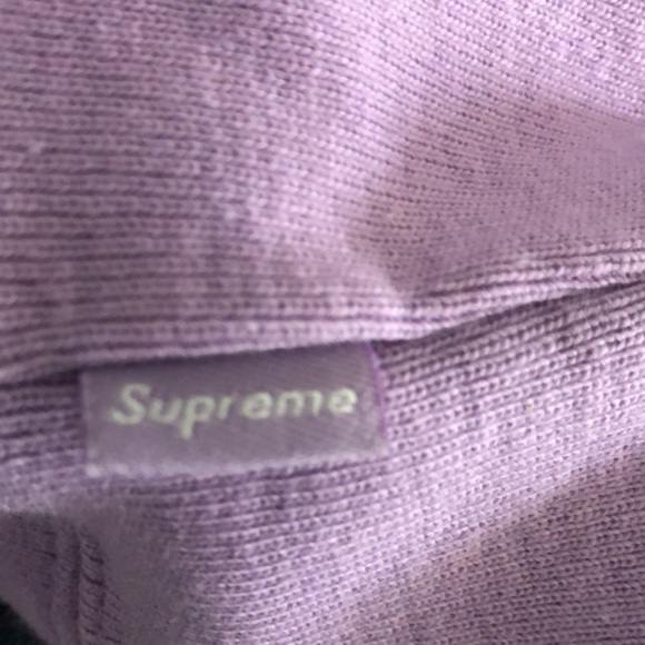 SUPREME light purple crew neck sweatshirt. - Picture 7 of 9